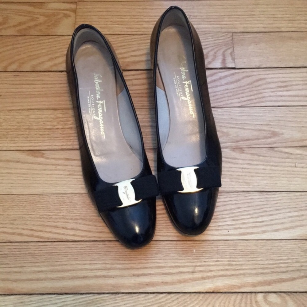 Salvatore Ferragamo shoes size 9